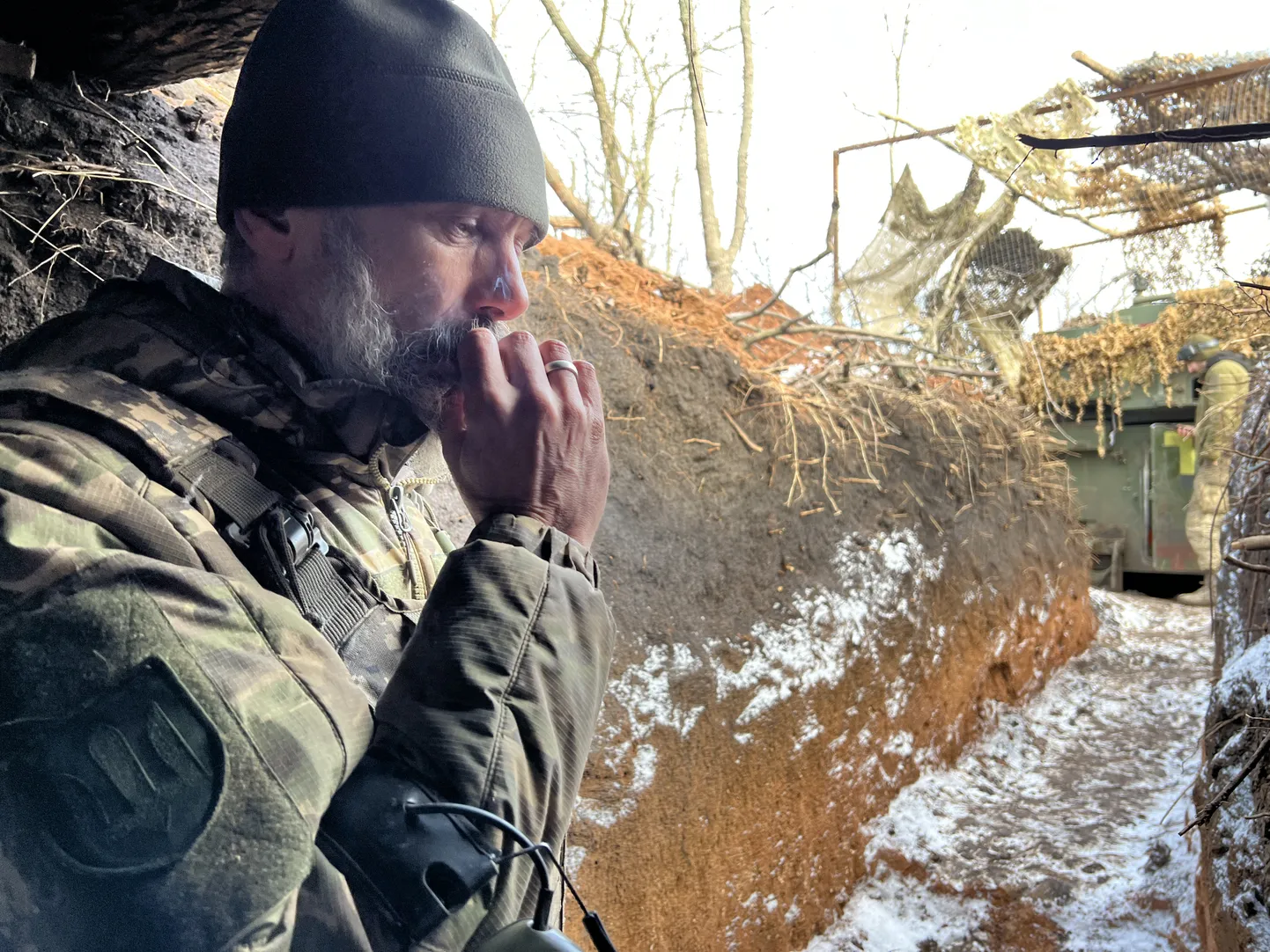 Ukraina 24. mehhaniseeritud brigaadi Paladini liikursuurtüki meeskond positsioonil Donetski oblastis.