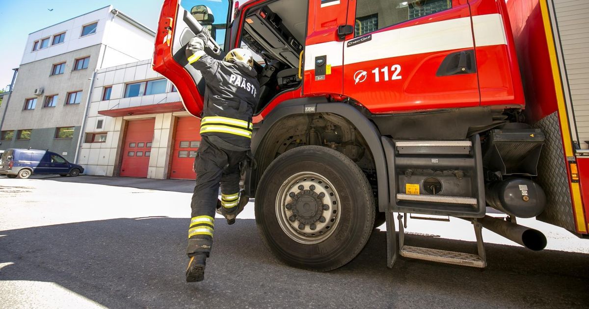Lahtine katuseplekk ohustas möödujaid