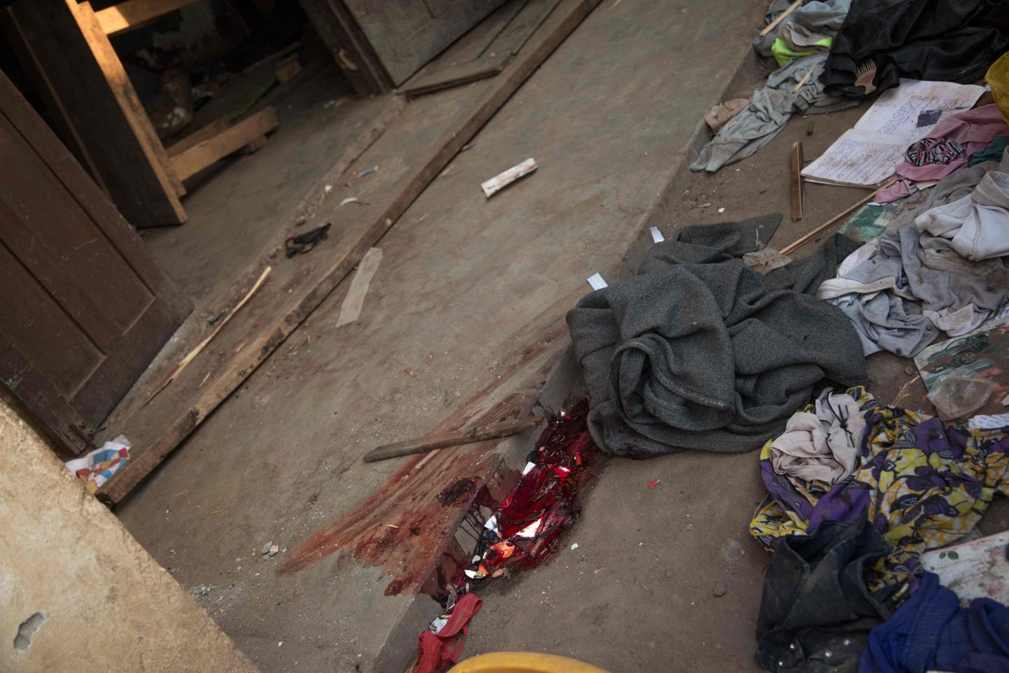 Veri Bangui tänaval pärast arveteklaarimist linnajaos PK5.