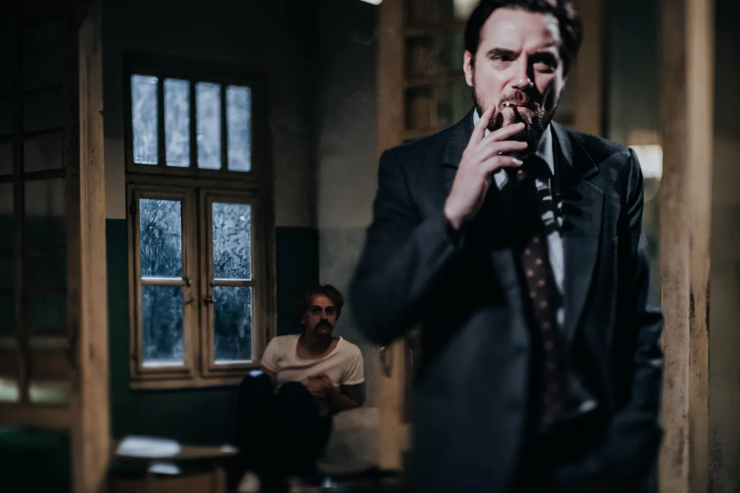 Priit Võigemast on nomineeritud rollidega lavastuses «Kuritöö ja karistus» (ja «Lehman Brothers») parimale meesrollile. Fotol Priit Võigemast Porfiri Petrovitšina.