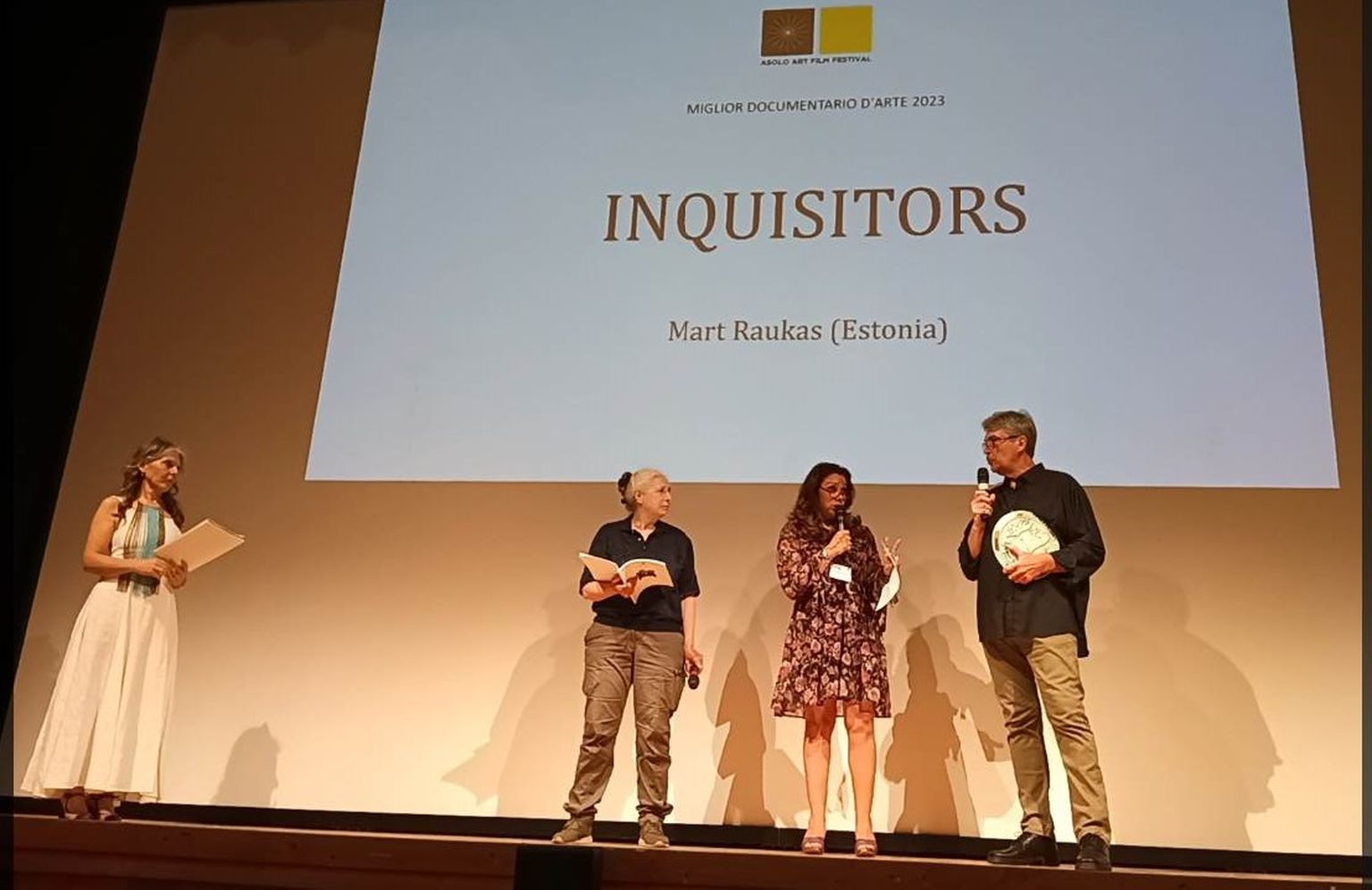 Filmi «Inkvisiitorid» esilinastusele järgnenud diskussioon Asolo filmifestivalil.
