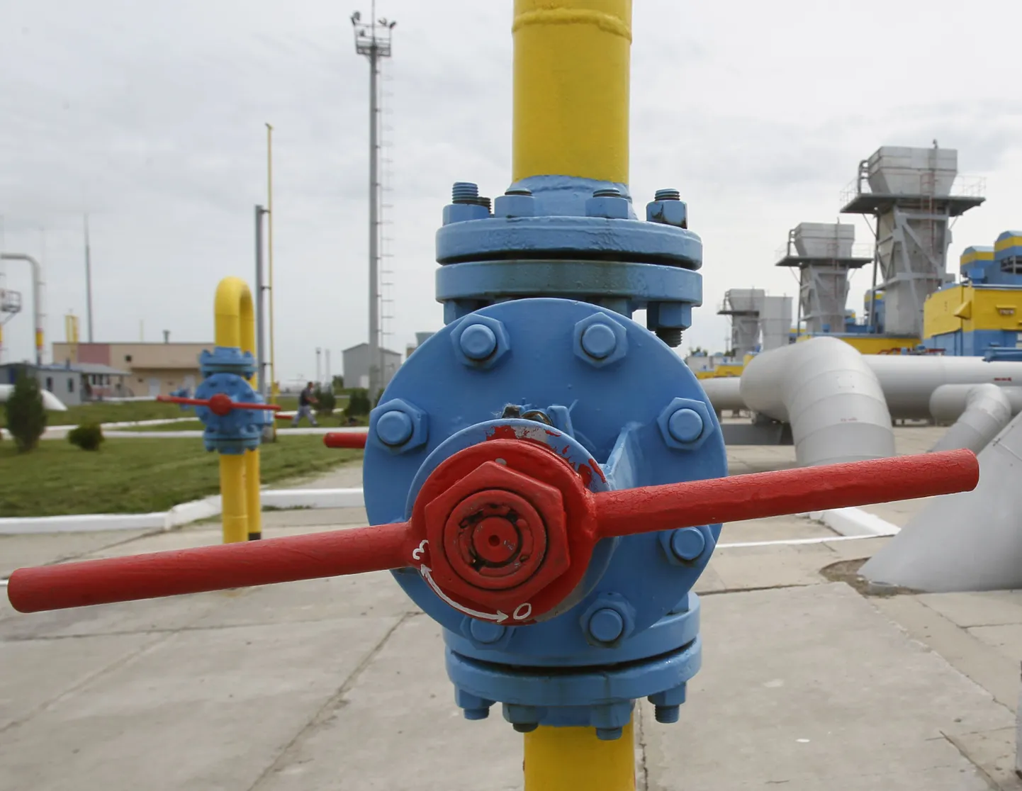 В прошлом году НАК "Нафтогаз Украины" прекратила отбор газа из подземных хранилищ и возобновила закупку российского газа в соответствии с действующим контрактом.