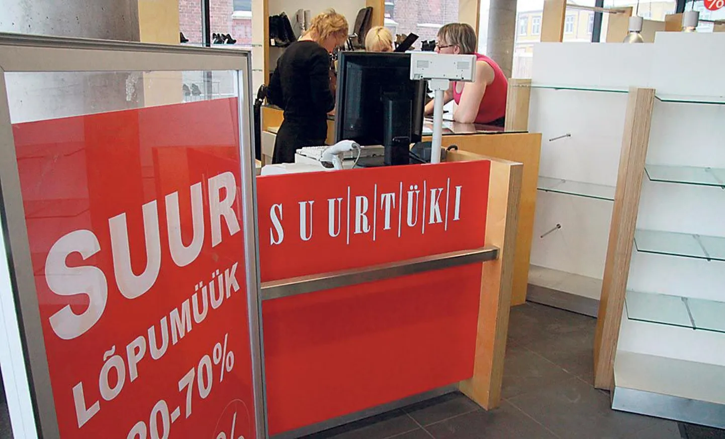 Pärnu Suurtüki kingapood on jõulust suletud.