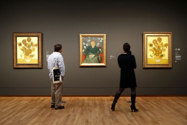 Londoni Riiklik Kunstimuuseum teatas rändnäituse avamise edasilükkamisest Jaapanis, kuna riik otsustas sulgeda koroonaviiruse tõttu karantiiniks kõik muuseumid. 
