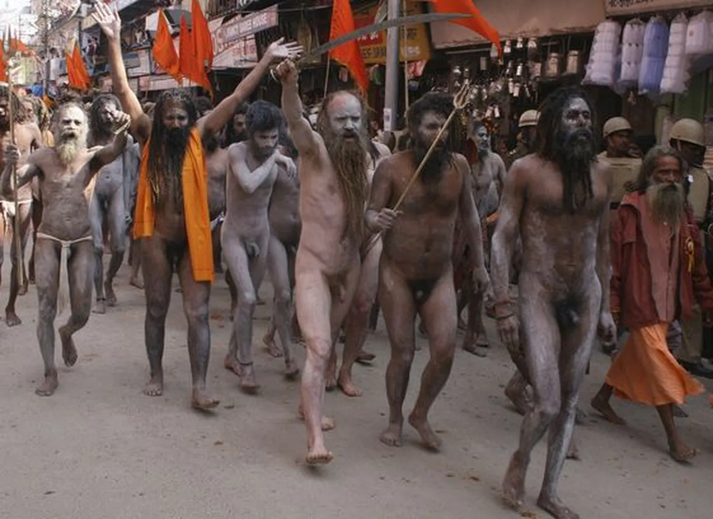 Kas nudistid või hindu pühamehed?