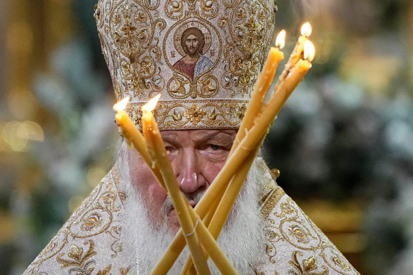 Moskva Patriarhaadi Vene
Õigeusu Kiriku patriarh Kirill jõulumissal Lunastaja Kristuse katedraalis 2023. aasta jaanuaris. Patriarhiga varem kokku puutunud inimeste sõnul on kirikupea olemus tundmatuseni muutunud, meeldivast inimesest on nende hinnangul saanud suisa koletis.