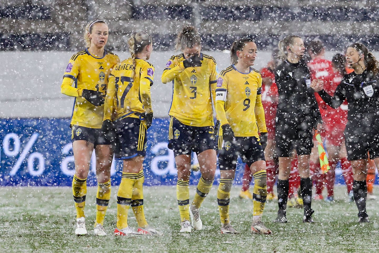 Rootsi jalgpallinaiskond minetas võimaluse pääseda olümpiale.