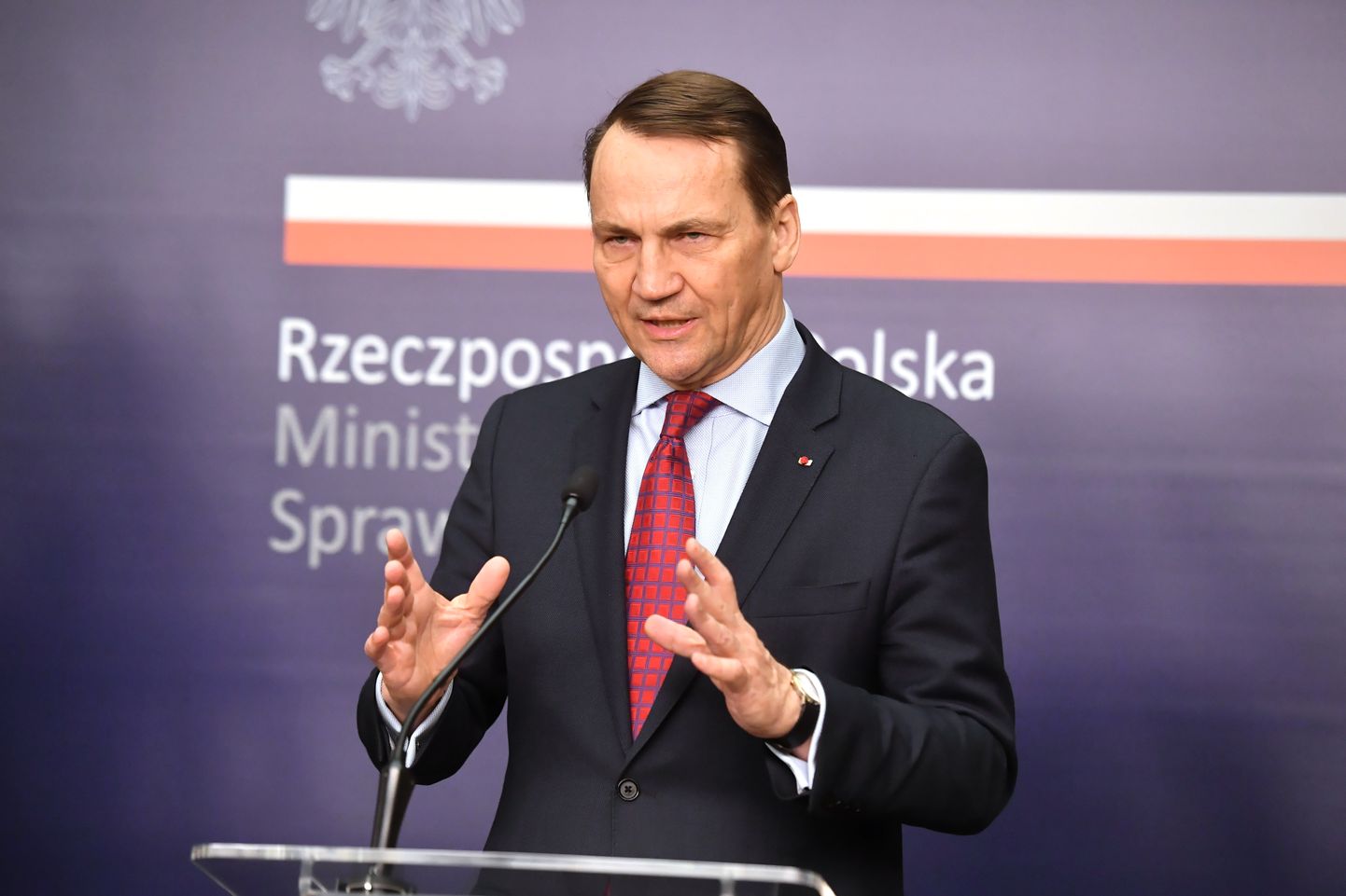 Polijas ārlietu ministrs Radoslavs Sikorskis.