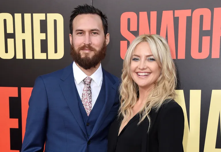 Danny Fujikawa ja Kate Hudson.