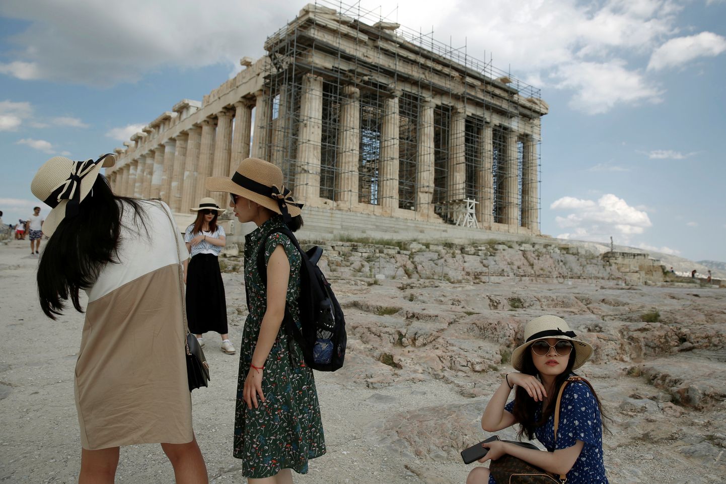 Turistid 2019 Ateena Akropolil Parthenoni templi juures