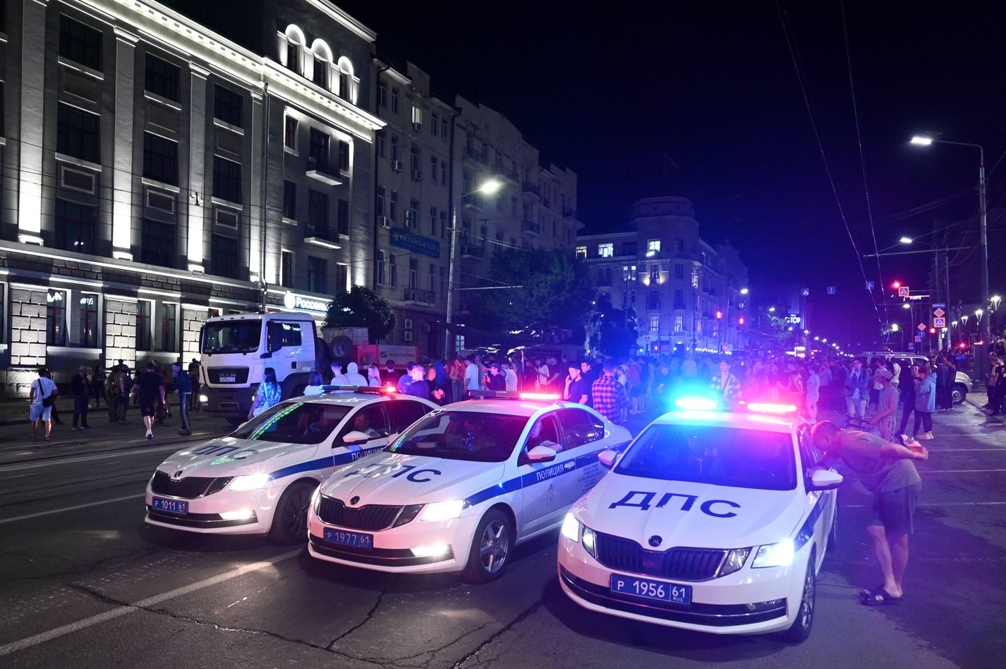 Politsei 24. juuni õhtul Doni-äärse Rostovi tänavatel.