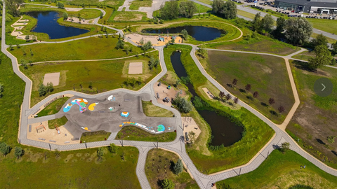 Pašvaldība atļāvusi ekspluatēt piesārņojuma dēļ slēgto bērnu rotaļu laukumu Skanstes parkā