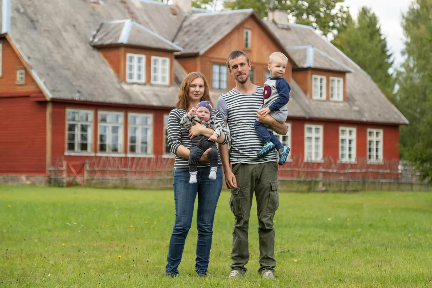 Indrek ja Merike Bachman kolisid kooli­majja märgilisel kuupäeval, 1. septembril üheksa aastat tagasi.