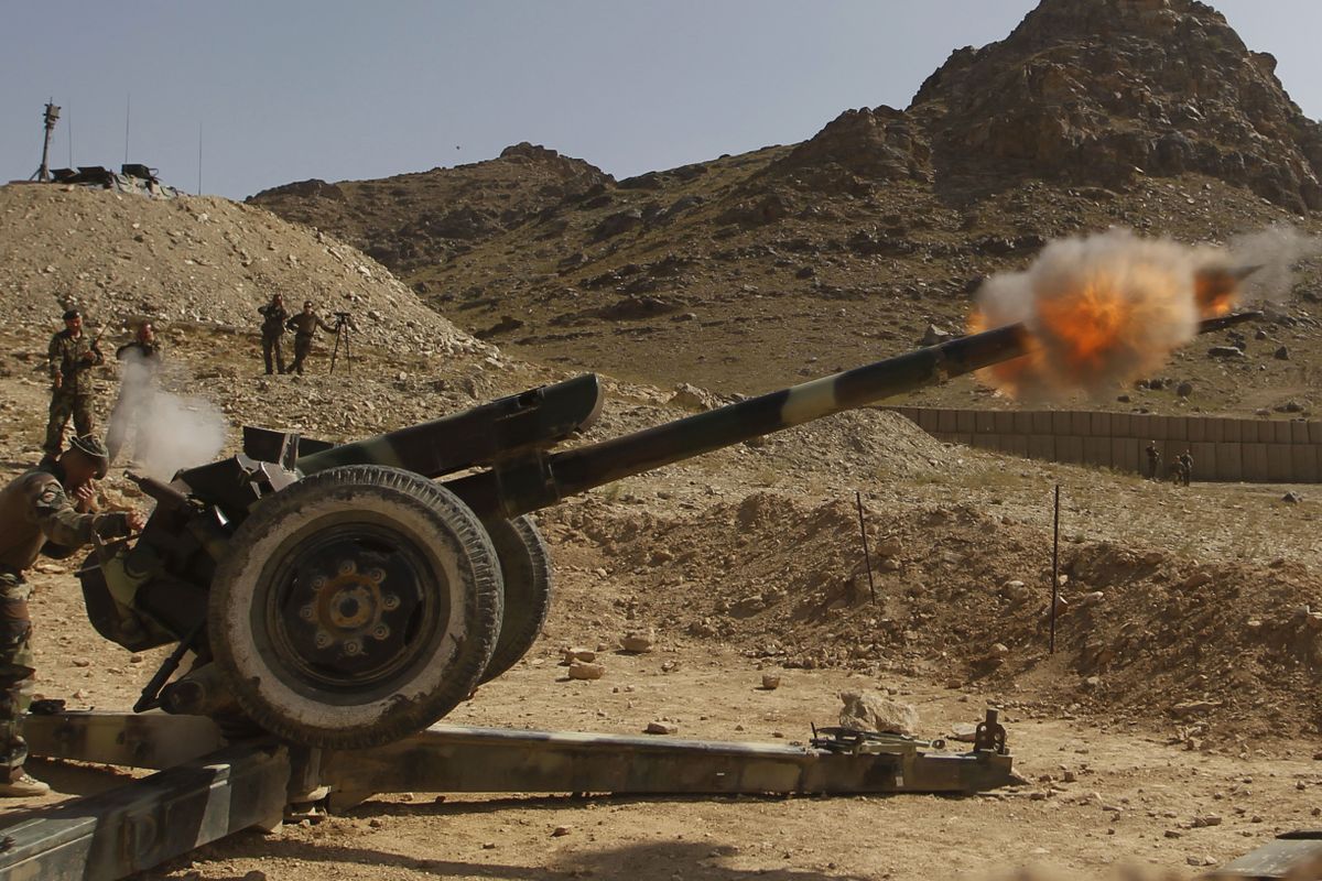 122 mm D-30 haubits Afganistanis.