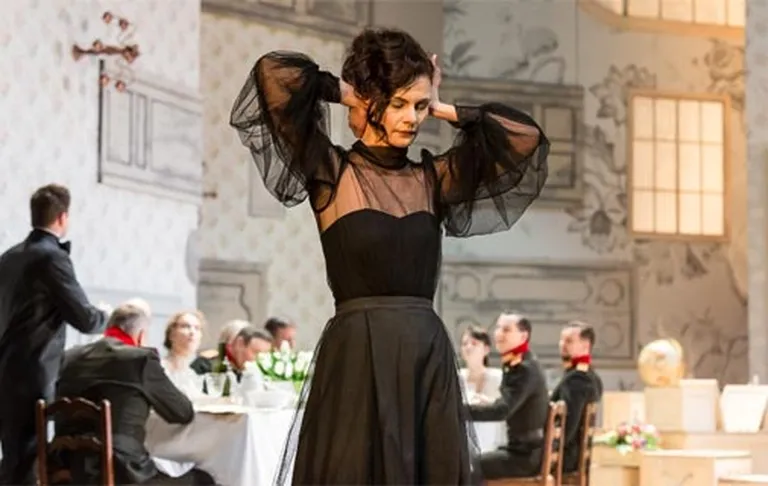 "Trīs māsas" (2016)