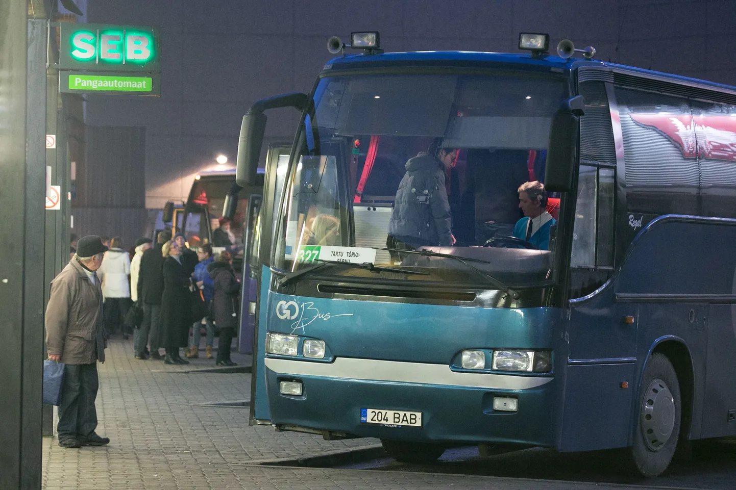 Avati uus bussiliin.