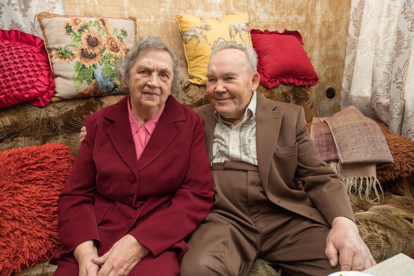 Viljandis elavad Linda ja Peeter Nõges tähistasid oma 60. pulma-aastapäeva.