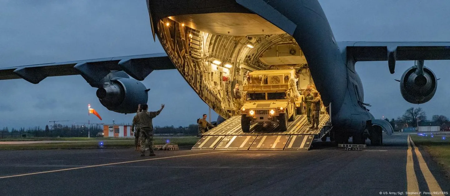 Прибытие американских военных в Германию.