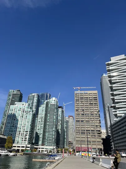 Toronto on pilvelõhkujate linn.