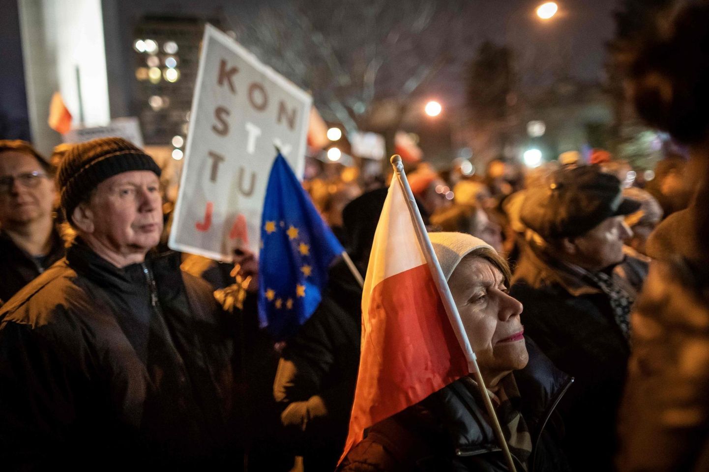 Poolakad on olnud innukad protestima võimuerakonna Õiguse ja Õigluse kohtureformide vastu.