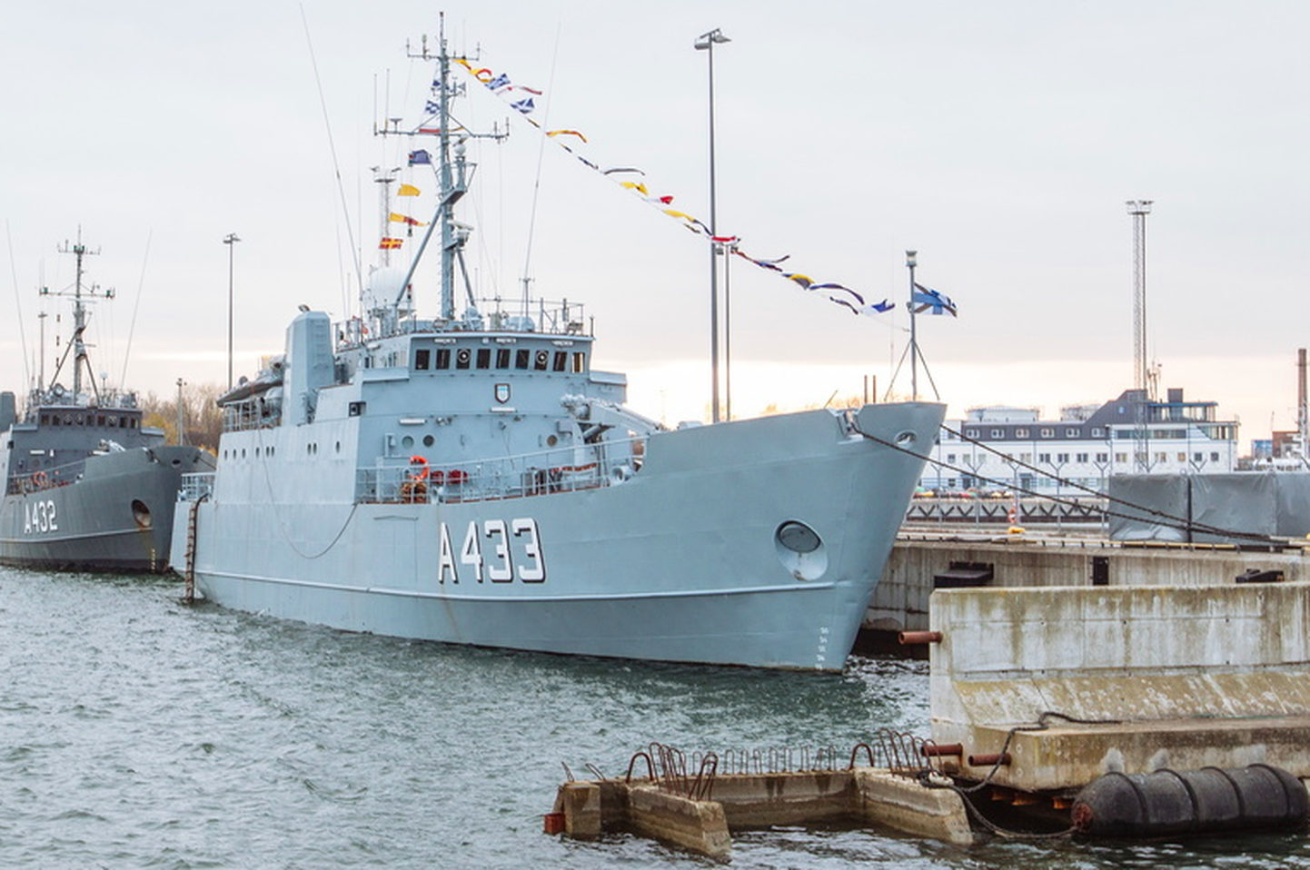 Merevägi arvas teenistusse tuukri-ja toetuslaeva EML Wambola.