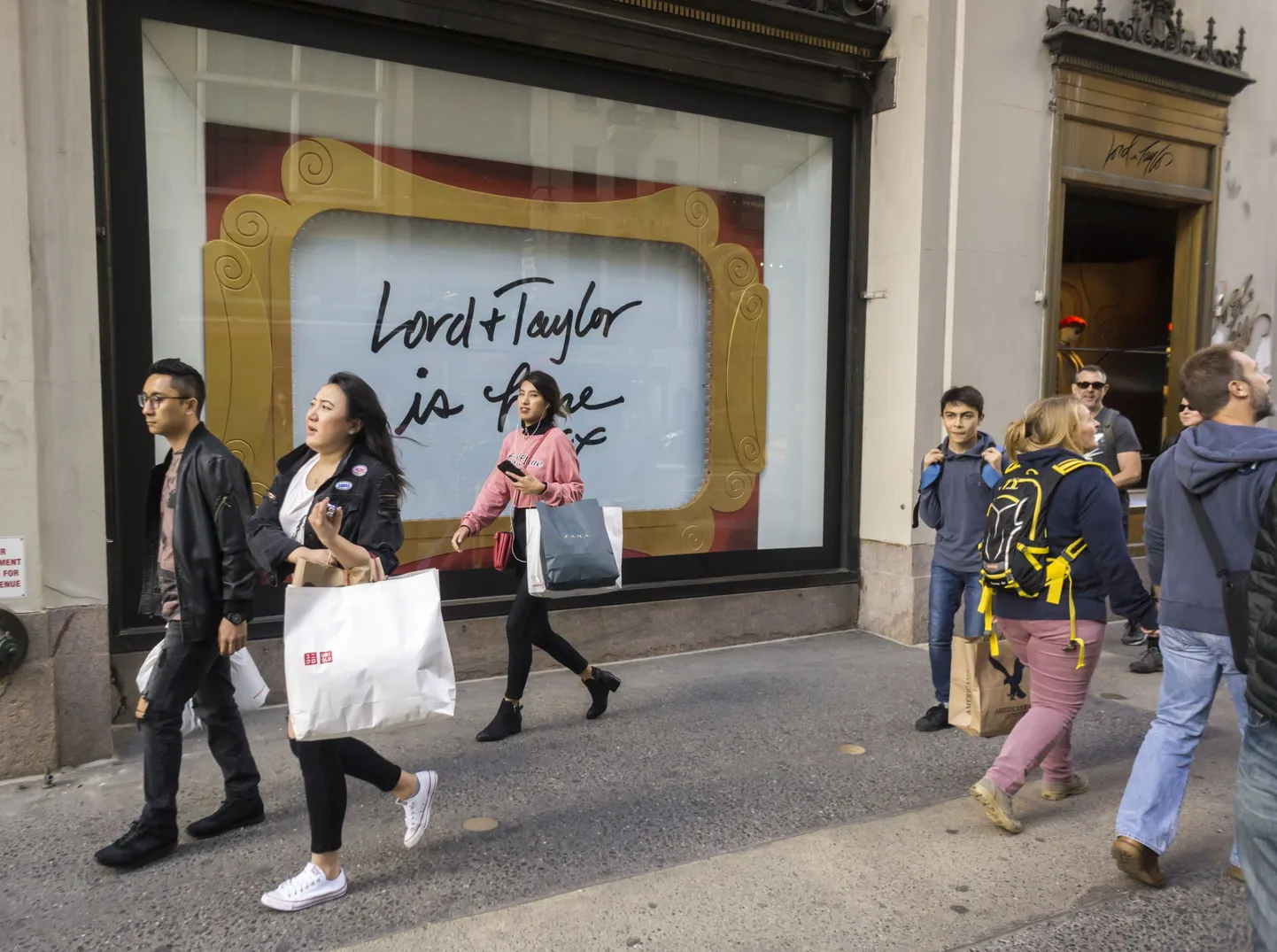 New Yorgi vanima kaubamaja Lord & Taylor Viiendal Avenüüd asuv hoone müüdi internetifirmale WeWork.