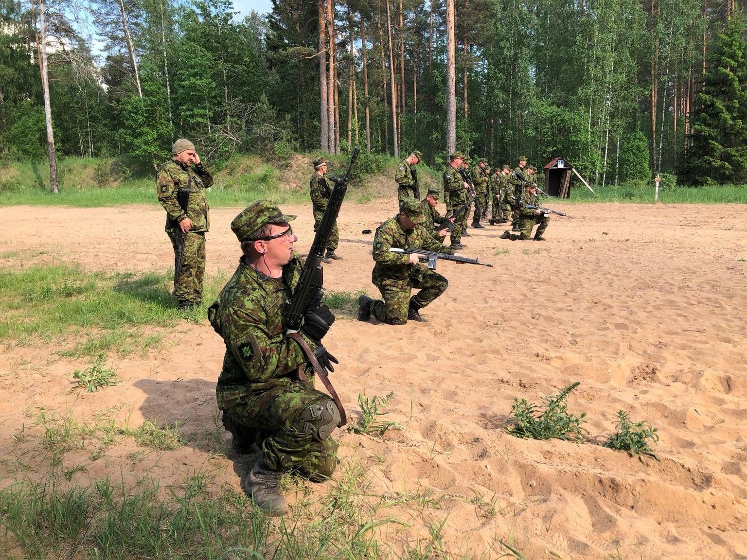 2. jalaväebrigaadi ülem kolonel Tarmo Metsa sõnul käis peol 45 inimest, Postimehe andmetel oli peol aga oma 60 inimest. Pildil
2. jalaväebrigaadi tagalapataljoni õppekogunemine 5.–8. juunil 2019.