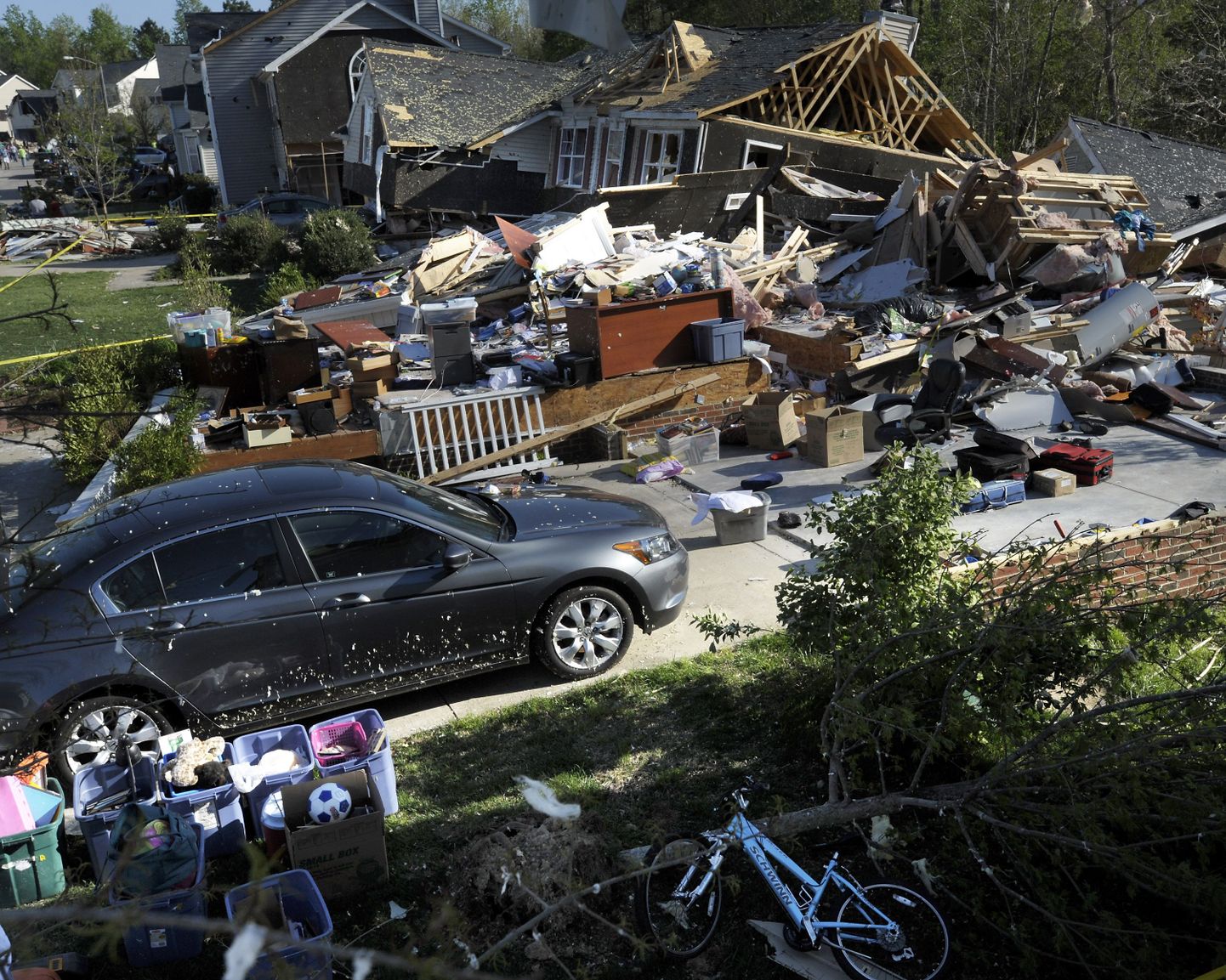 Tornaados kannatada saanud maja Põhja-Carolinas Raleighis