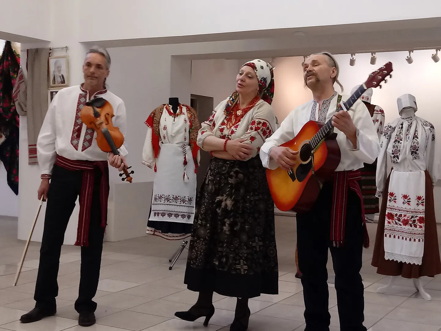Ансамбль "Перелаз".