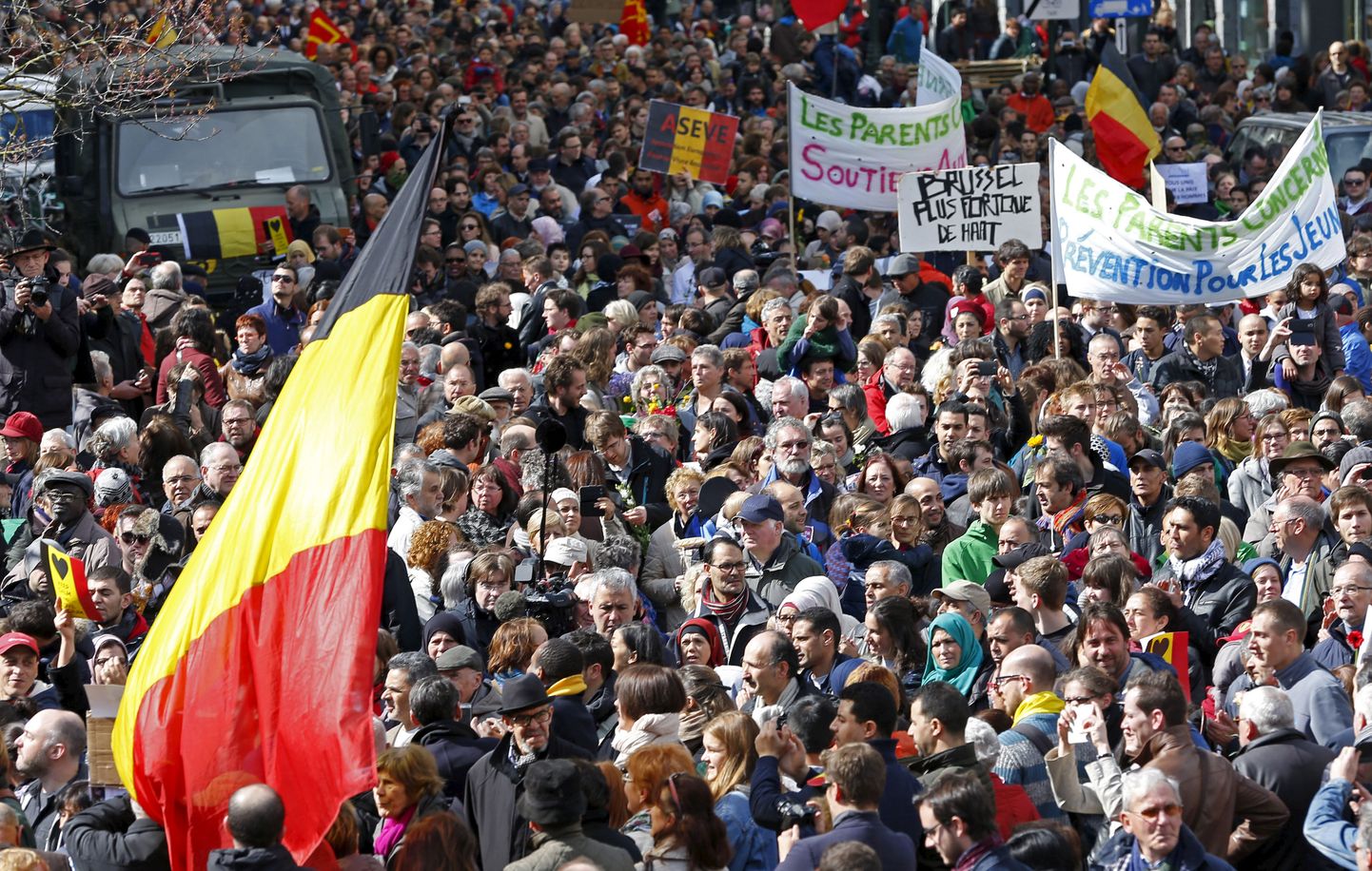 Brüsselis avaldas islamistide vägivalla vastu meelt 7000 inimest