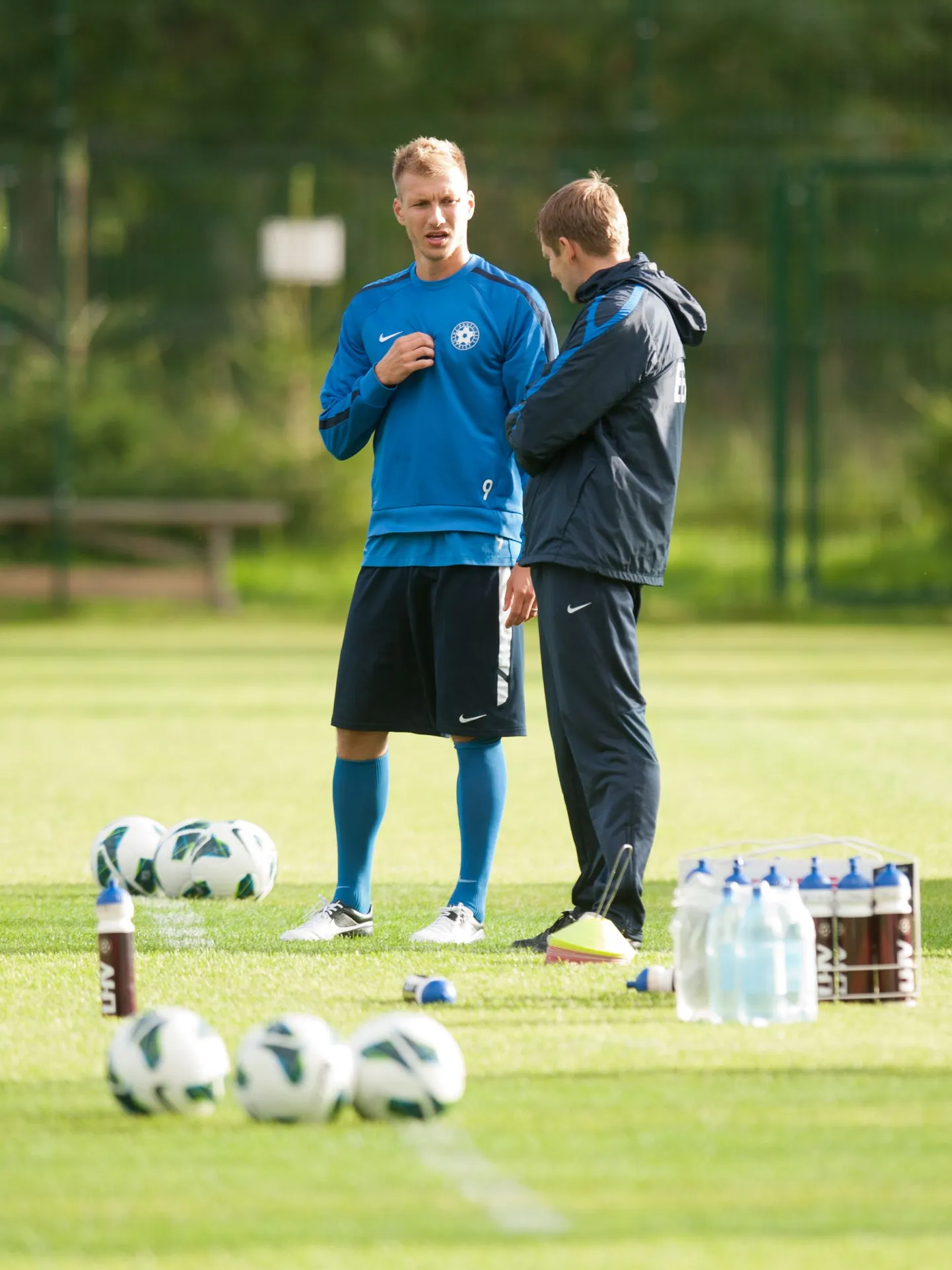 Eesti jalgpallikoondise treening. Ragnar Klavan