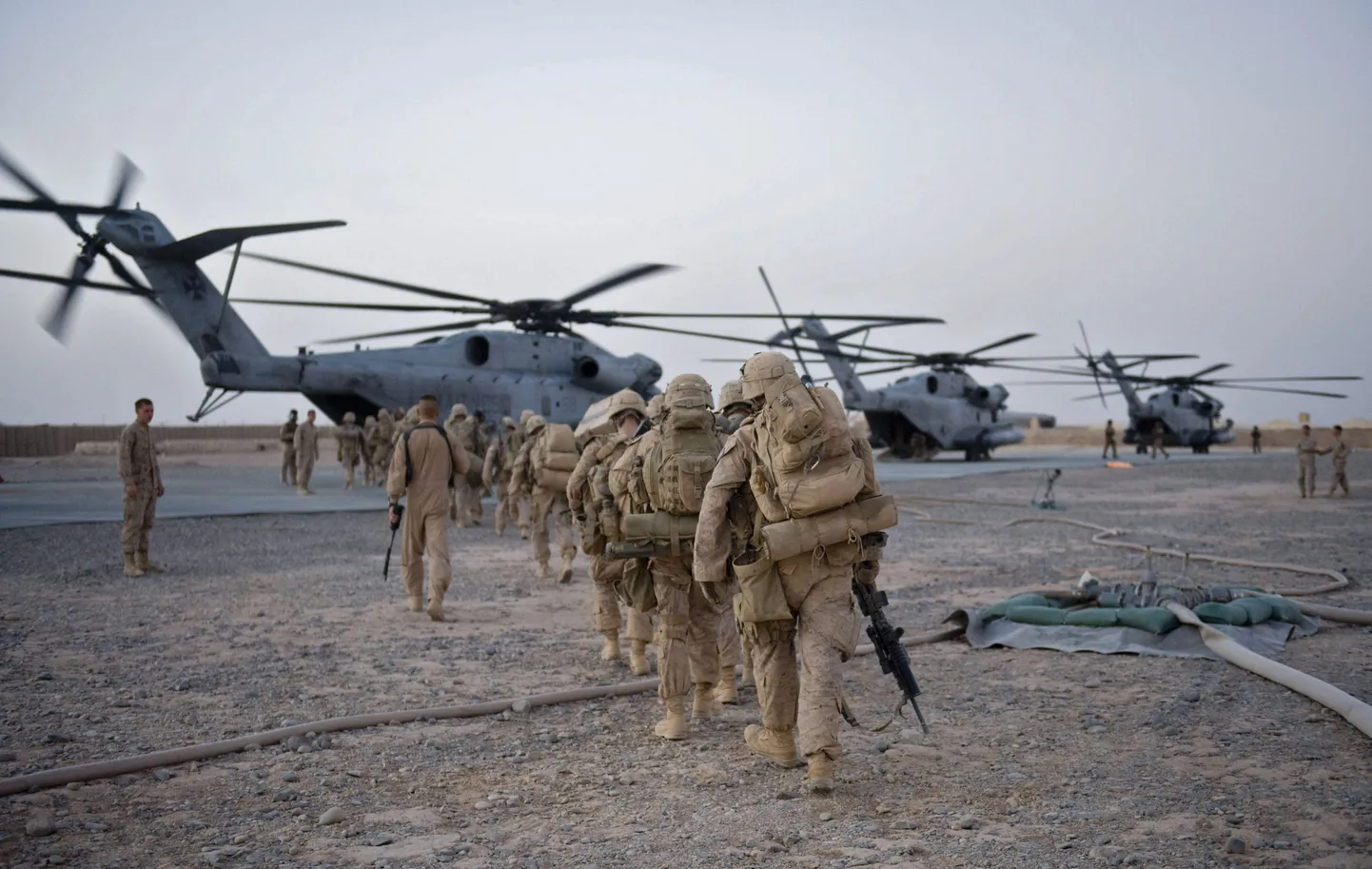 Коалиционные войска в Афганистане отправляются на военную операцию. Снимок иллюстративный.