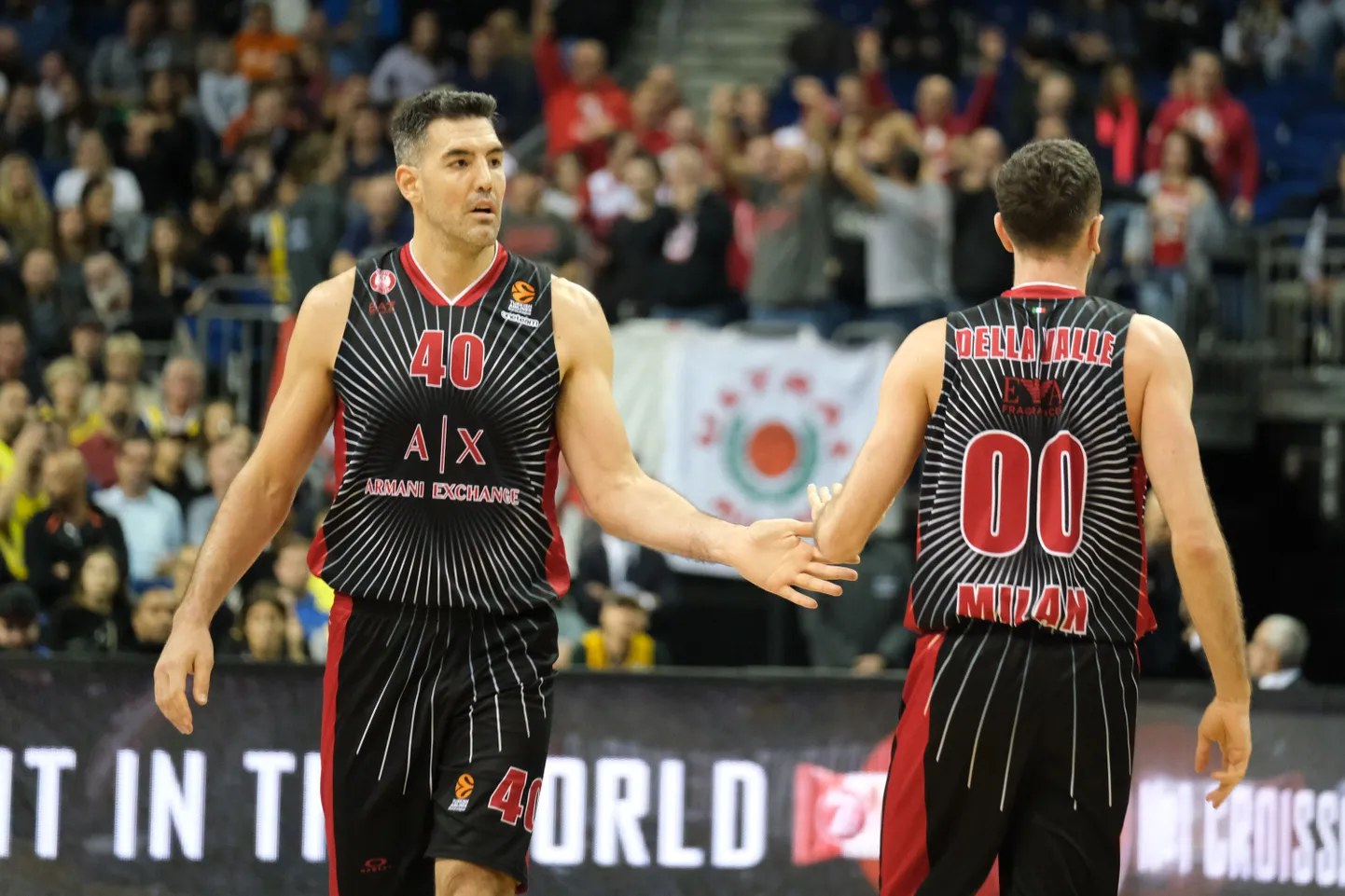 Luis Scola ja Amadeo Della Valle.