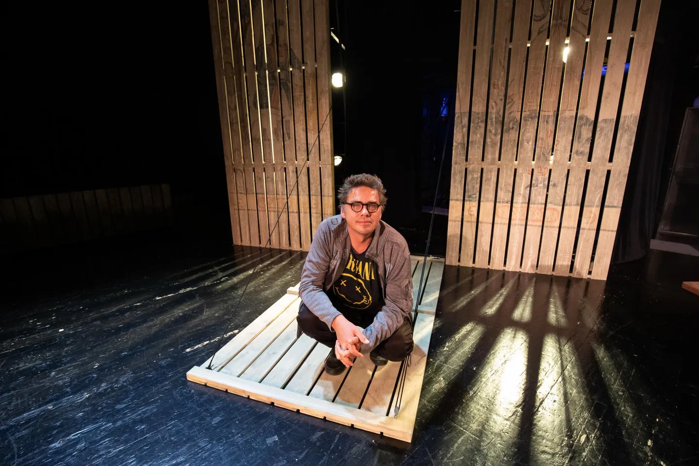 Urmas Lennuki dramatiseeringu ja lavastusena tuli viimati Rakvere teatris lavale “Charlotte Löwensköld”, suvel jõuab vaatajate ette näidendeid mitmes Eesti paigas.