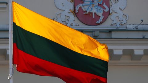 Leedu valitsus leevendas välipiiranguid ja lubas õppesõidu