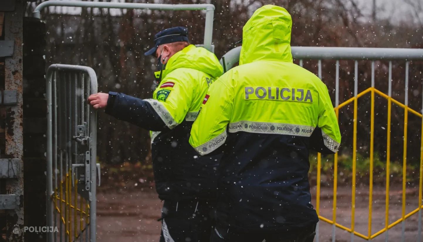 Vīrieti Liepājā rosina apsūdzēt par divus gadus veca zēna nogalināšanu