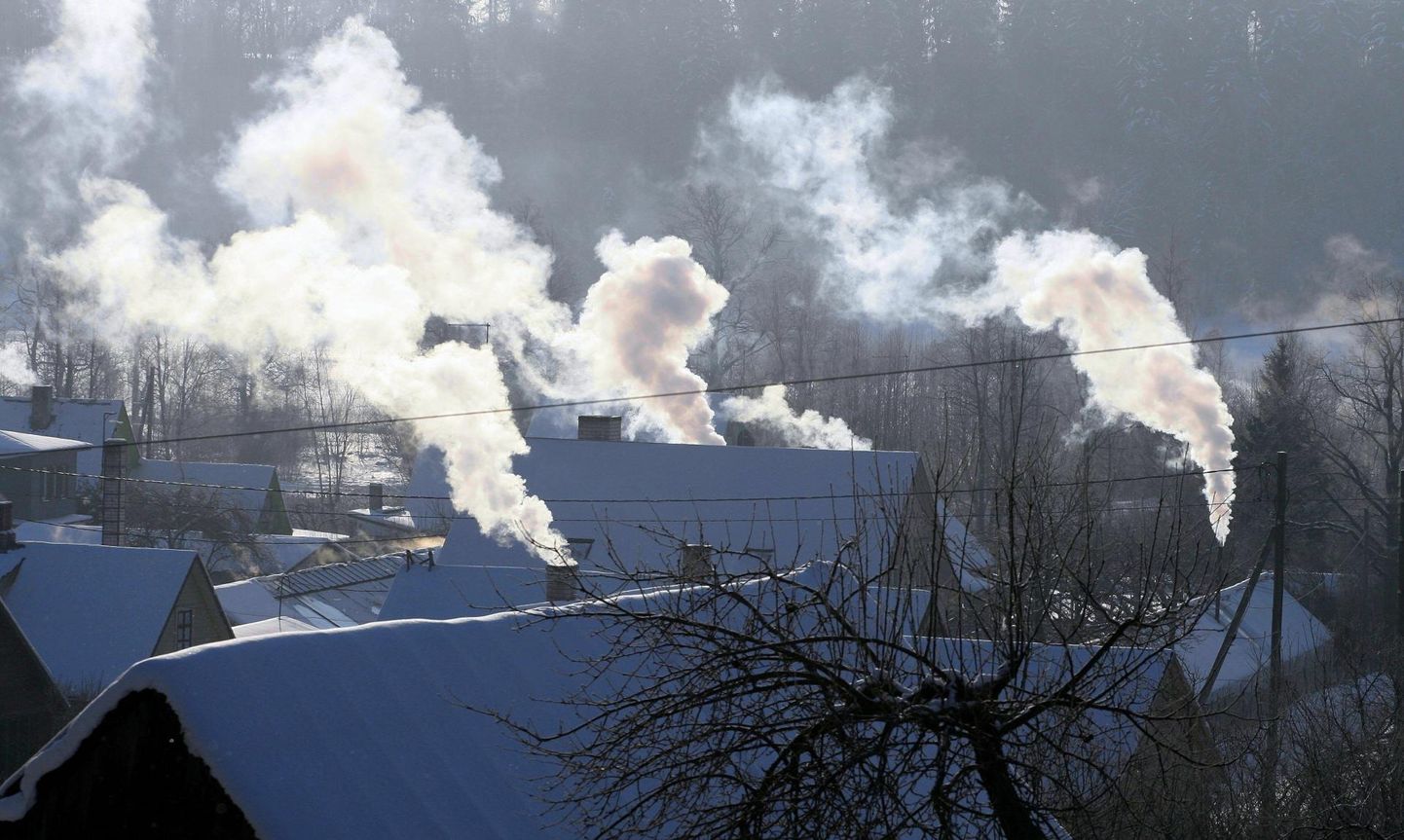 15. veebruarist saavad Viljandimaal Viljandis ja Karksi-Nuias väikeelamute omanikud oma kodu küttelahenduse parandamiseks ja õhusaaste vähendamiseks KredExi uhiuuest toetusvoorust raha taotleda.