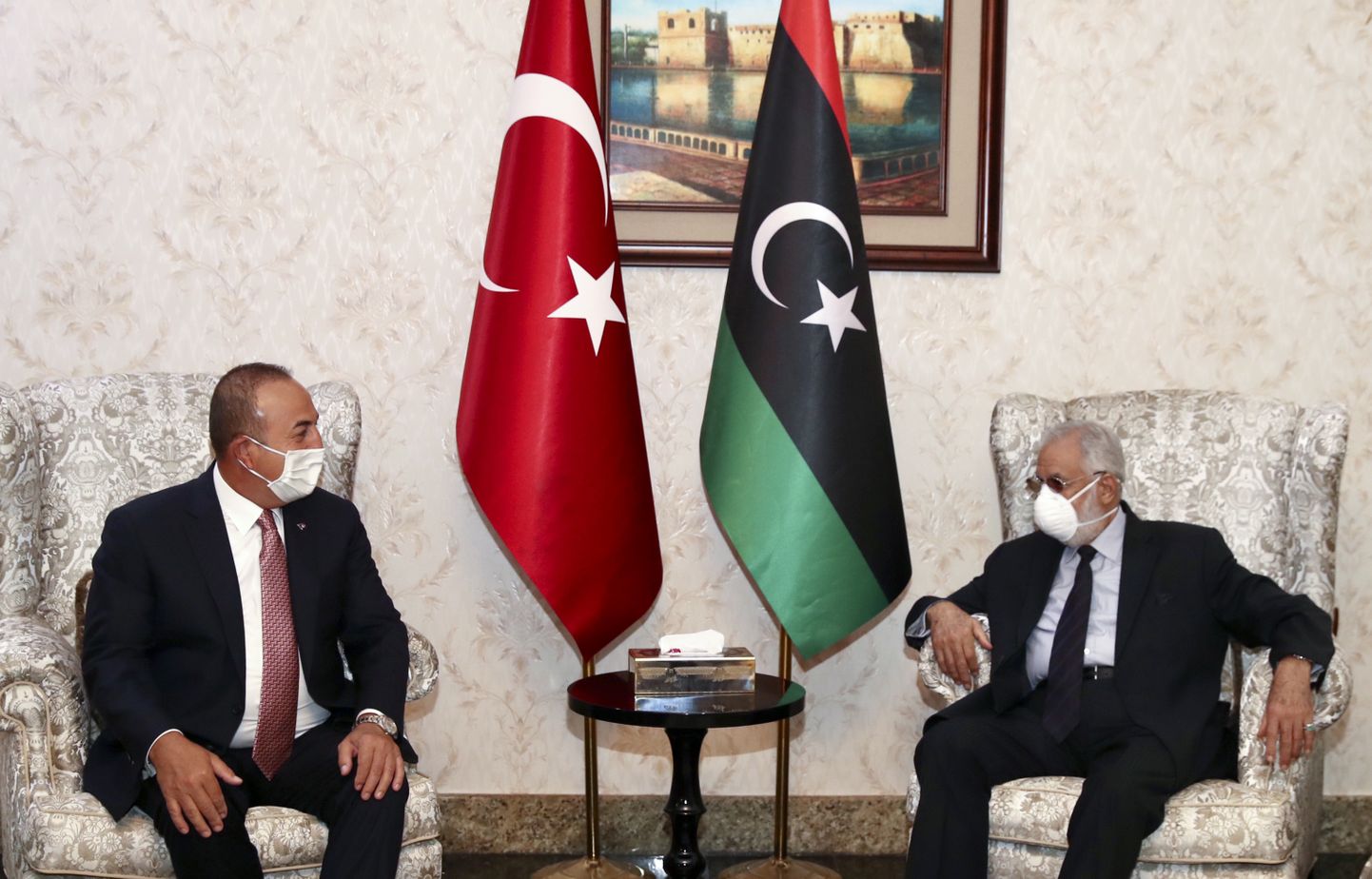 Türgi välisminister Mevlüt Çavuşoğlu ja Liibüa rahvusvaheliselt tunnustatud valitsuse välisminister Muhammed Tahir Siyala kolmapäeval, 17. juunil peetud kohtumisel.