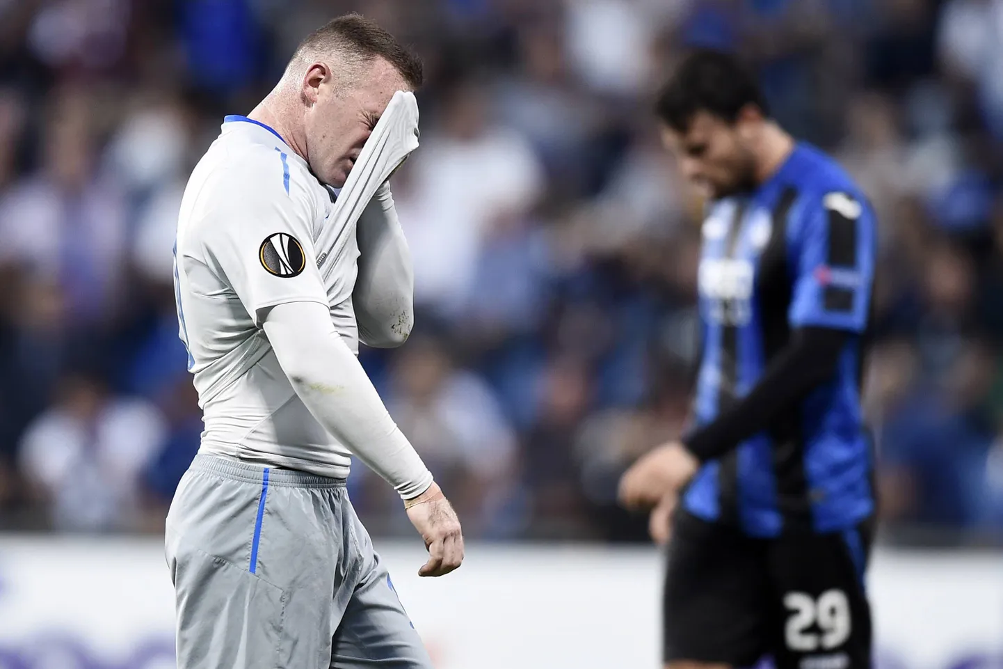 Algkoosseisus alustanud Wayne Rooney vahetati puhkama 66. minutil.