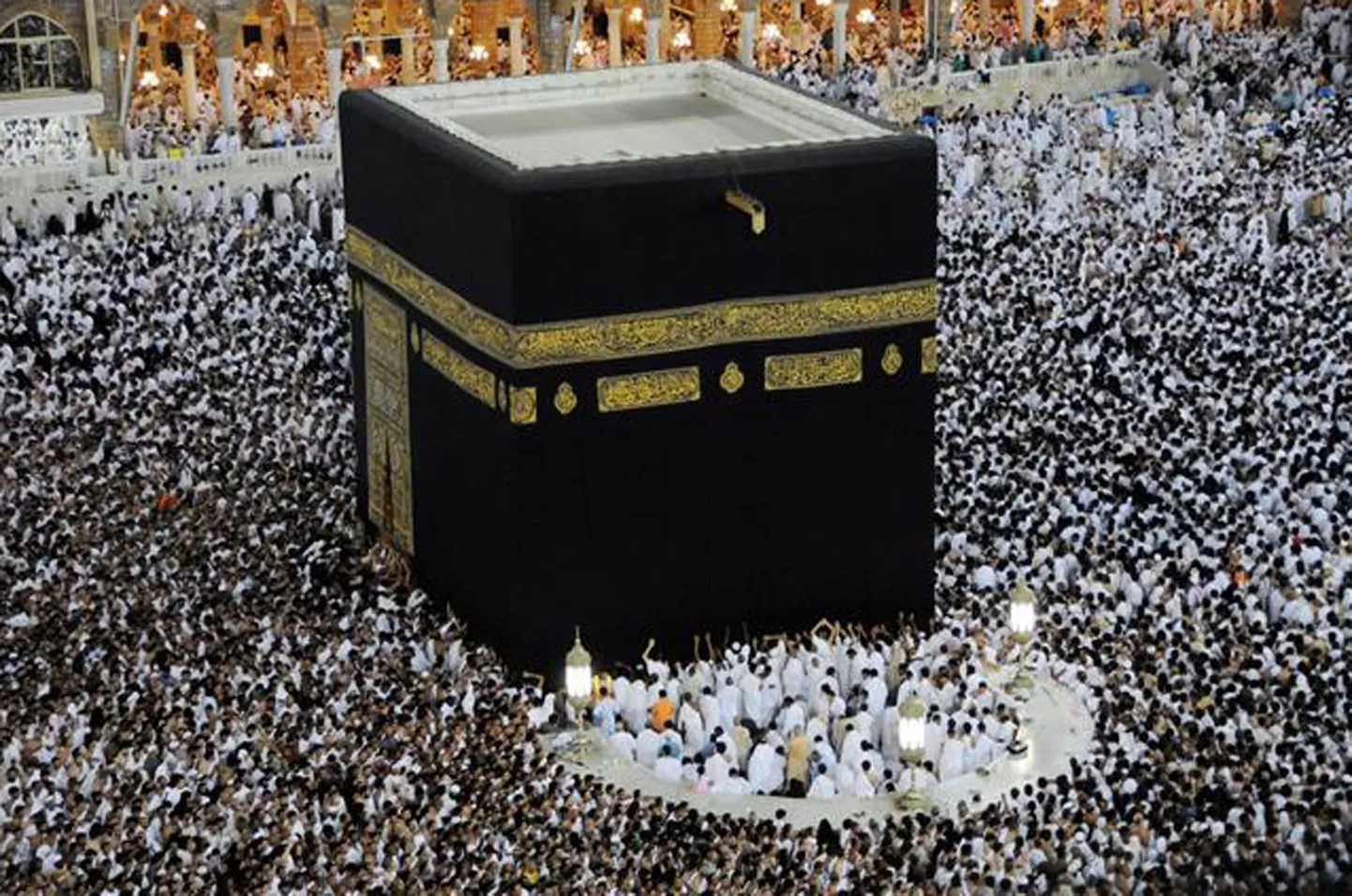 Kaaba pühamut Suure mošee õuel külastavad igal aastal miljonid moslemid.