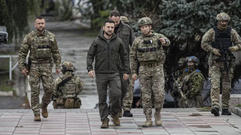 Сырского считают лично преданным верховному главнокомандующему, президенту Владимиру Зеленскому
