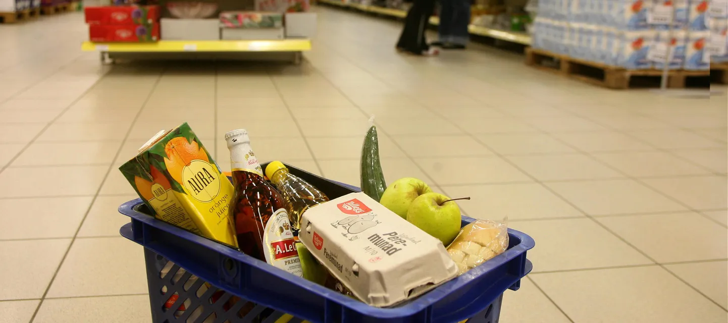 Purjus inimesele on seaduse järgi keelatud alkoholi müüa.