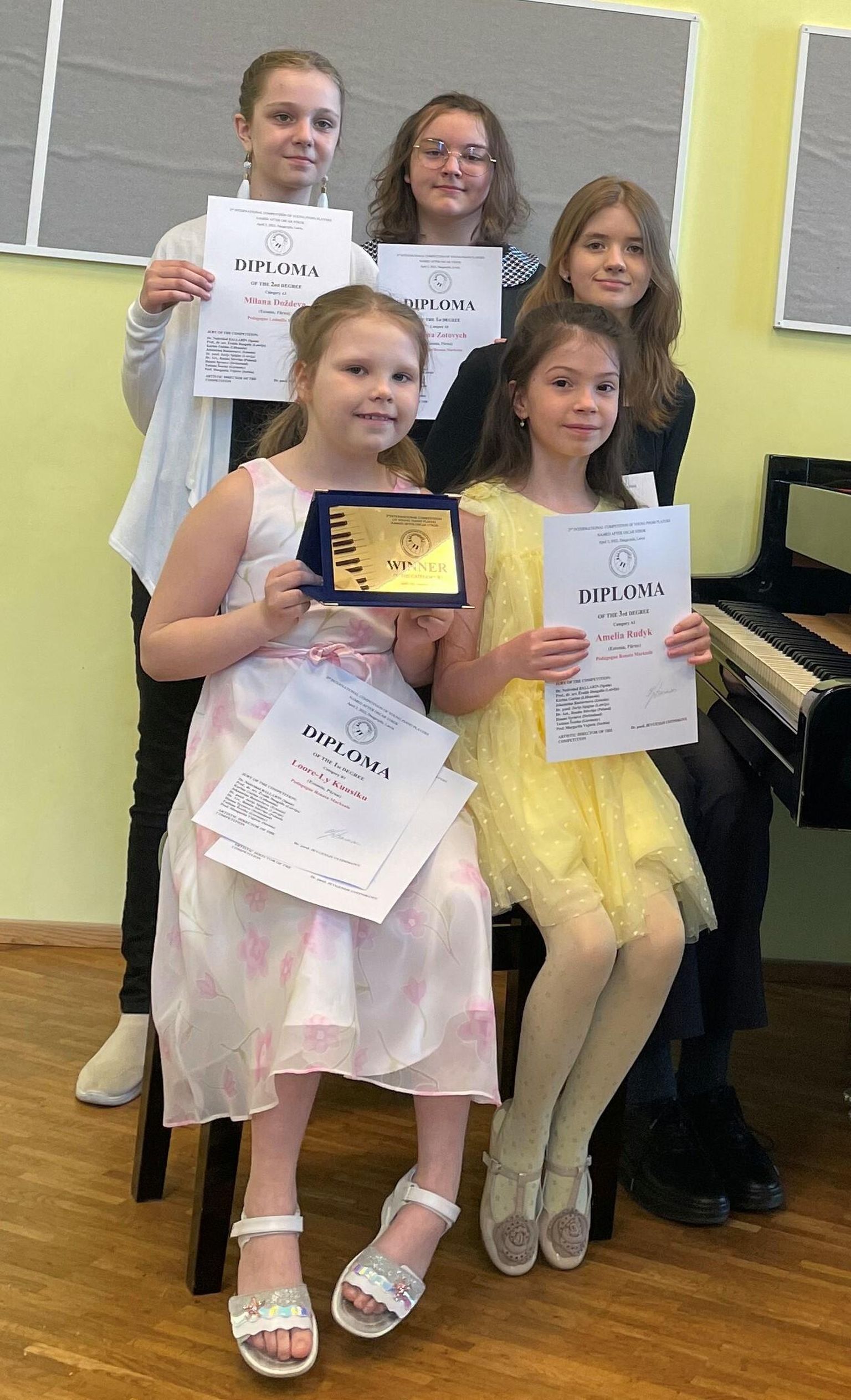 Pärnu muusikakooli klaveriõpilased olid väga edukad Lätis Daugavpilsis toimunud rahvusvahelisel Oskar Stroki nimelisel noorte pianistide videokonkursil.