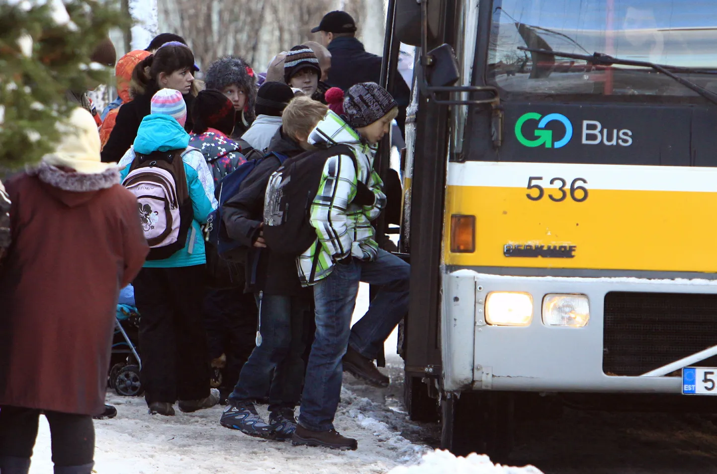 Keskerakonna esitatud eelnõu lastele tasuta bussisõidu võimaldamiseks ei läinud Pärnu linnavolikogus läbi.