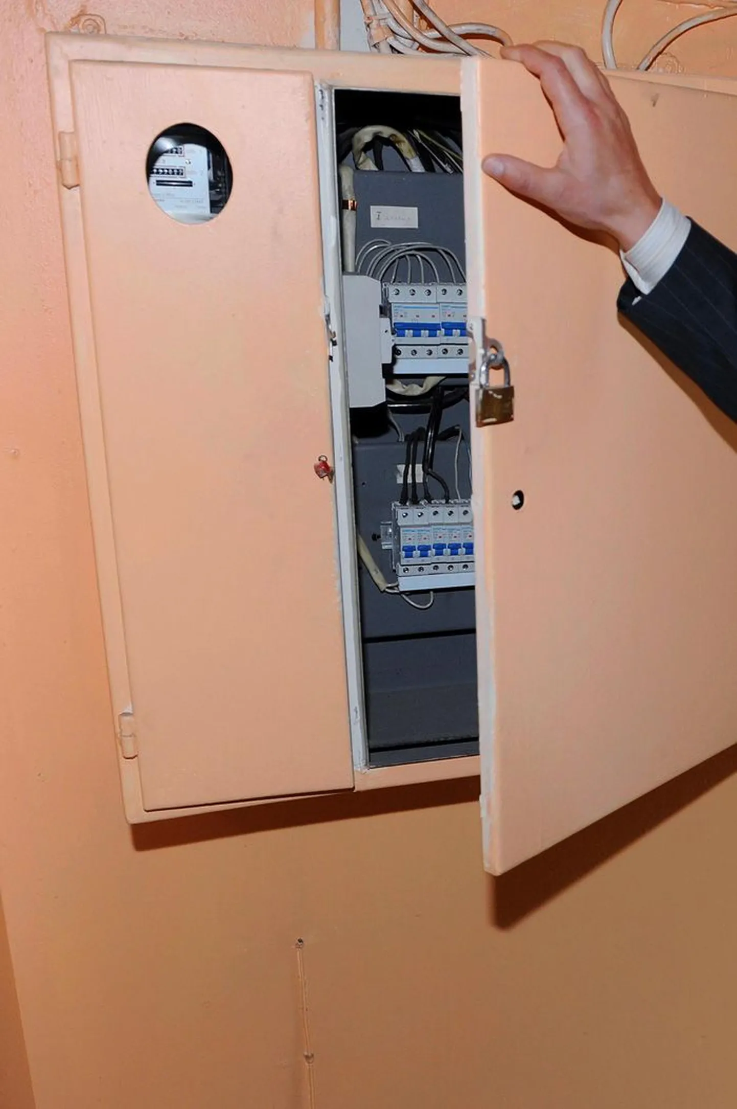 Elektriarvesti.