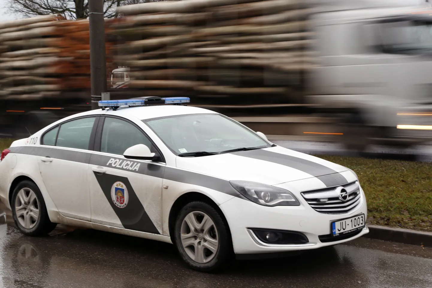 Автомобиль Госполиции.