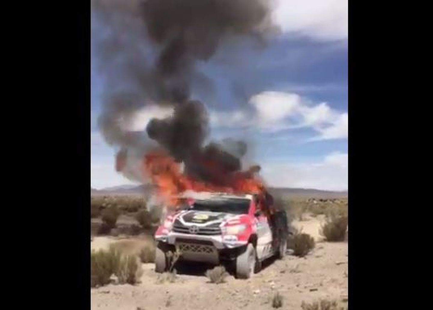 Bernhard ten Brinke Toyota süttis põlema ja põles maani maha.