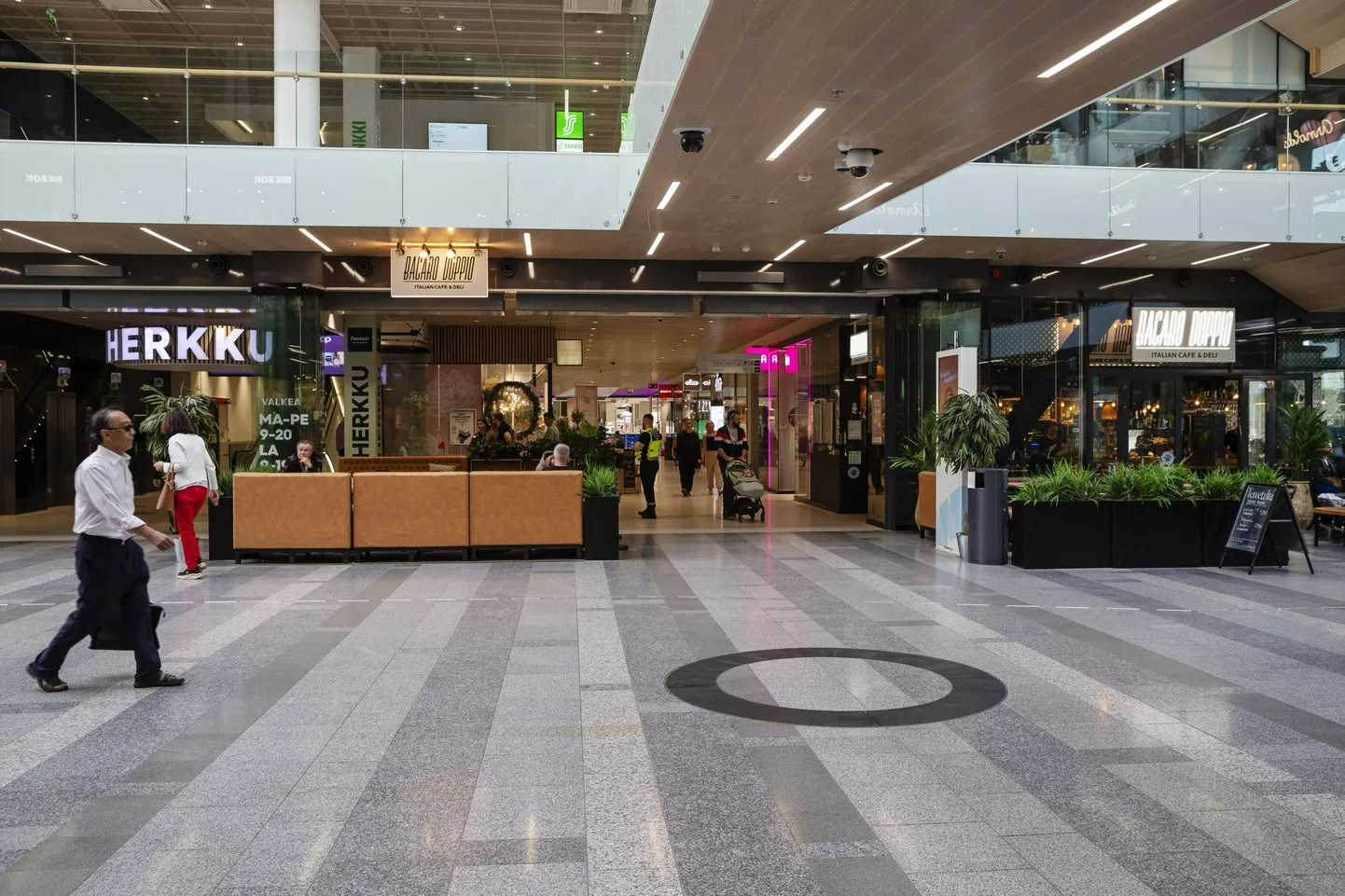 Oulu kaubanduskeskus, kus mullu suvel toimus lühikese aja kestel kaks võõrpäritolu inimeste vastu suunatud noarünnakut.