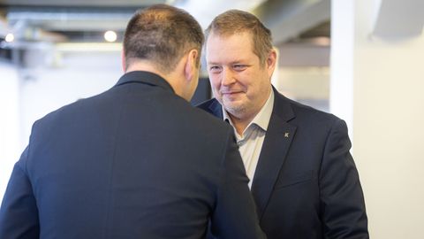GALERII ⟩ Keskerakonna volikogu esimeheks valiti Erki Savisaar