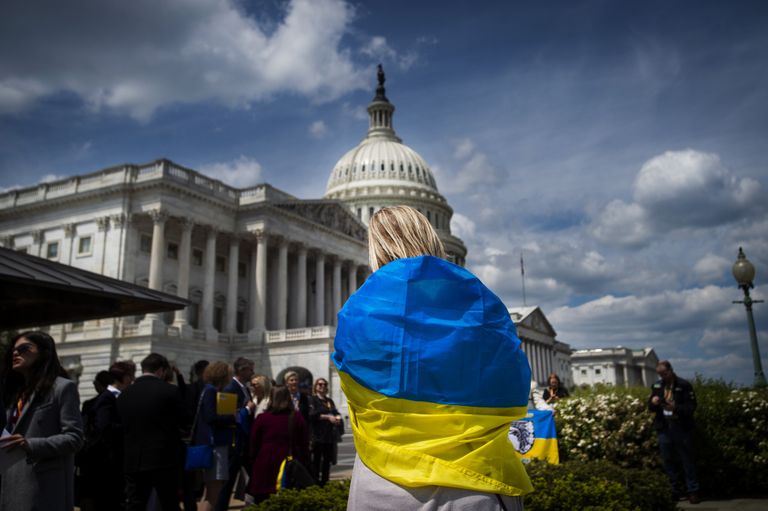 Пикет в поддержку Украины у здания Конгресса США. 
